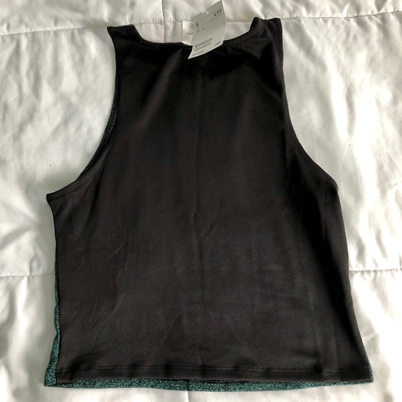 Crop top - Picture 2 of 2